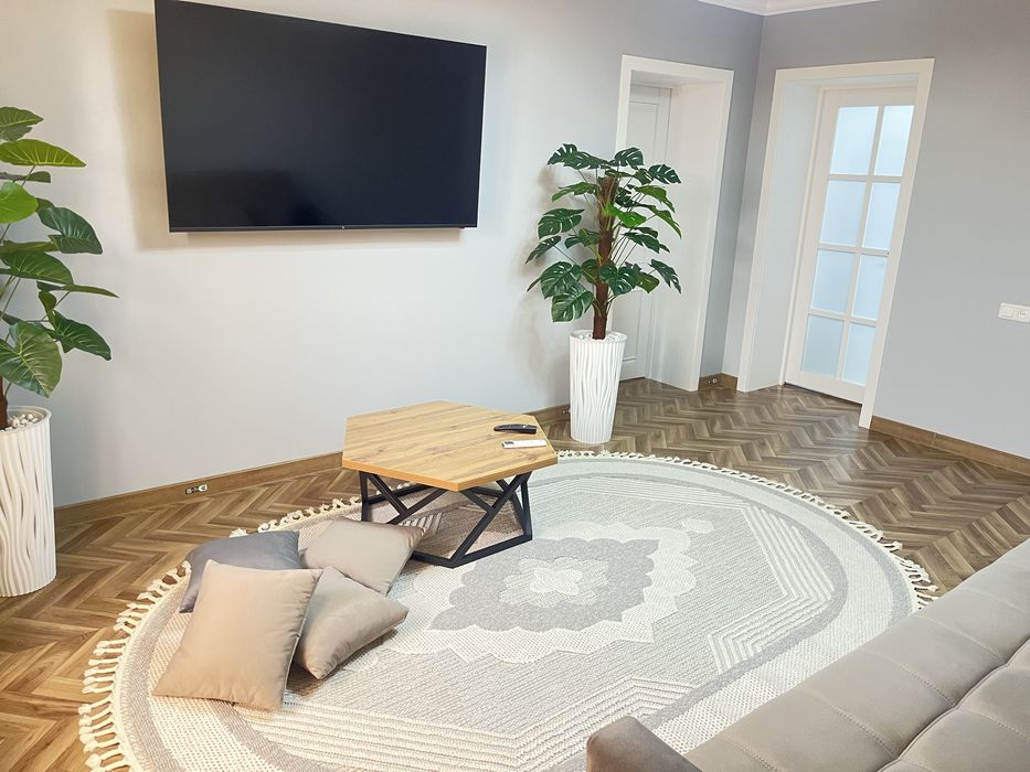 Аренда квартиры по суточно . Lux Apartment. Фото реальные .Теплый пол