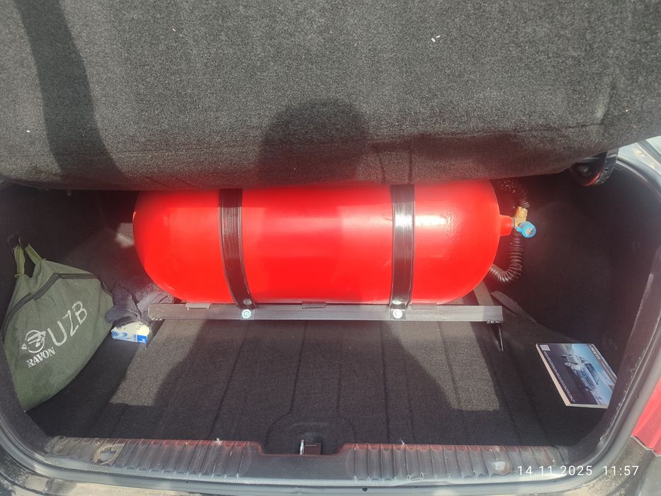 Gazbalon sotiladi 100tali