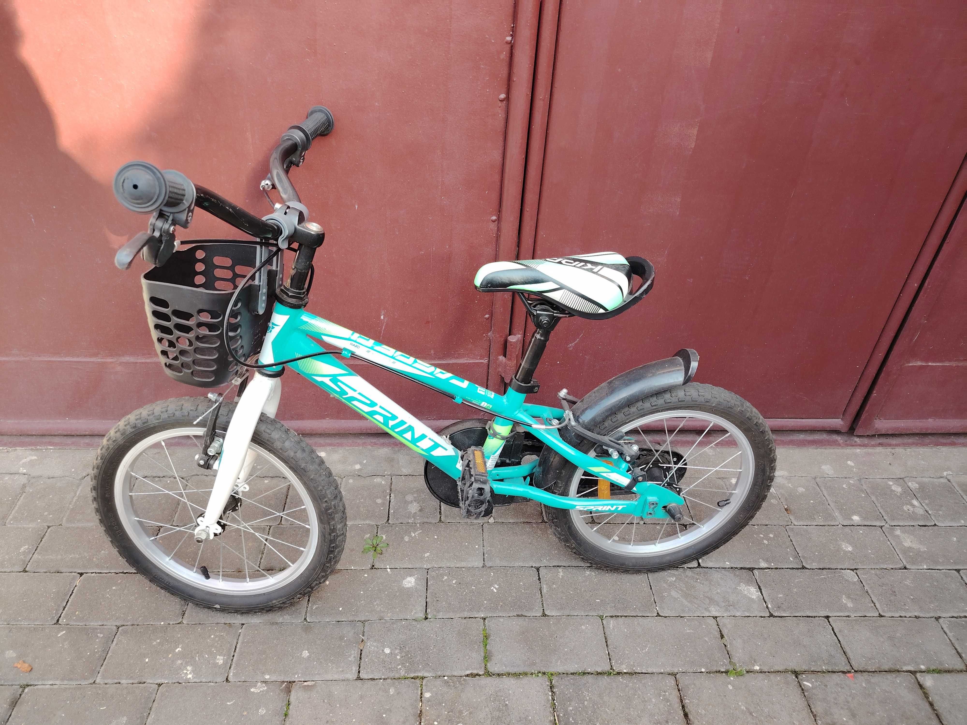 Vand bicicleta copii, folosita putin, primul proprietar, bonus casca