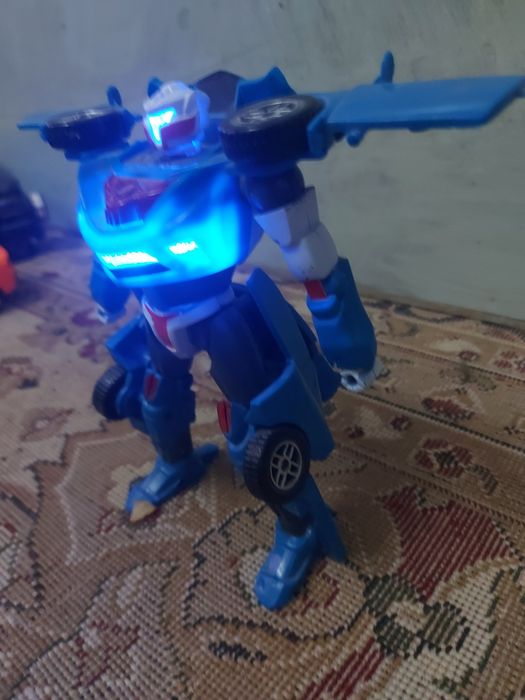 Игрушка робот синий