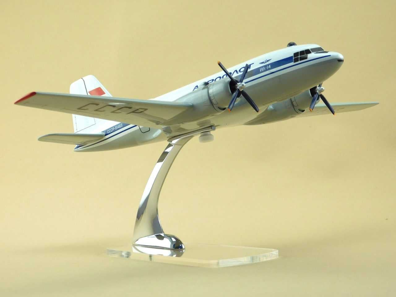 Сборная модель самолета Ил-14Т (Вост.Экспресс, 1/144)