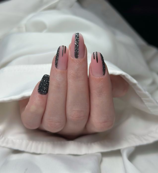 Manichiura si pedichiura (gel si semipermanenta)