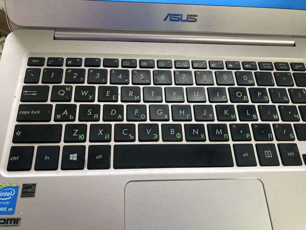 Asus Zenbook UX305