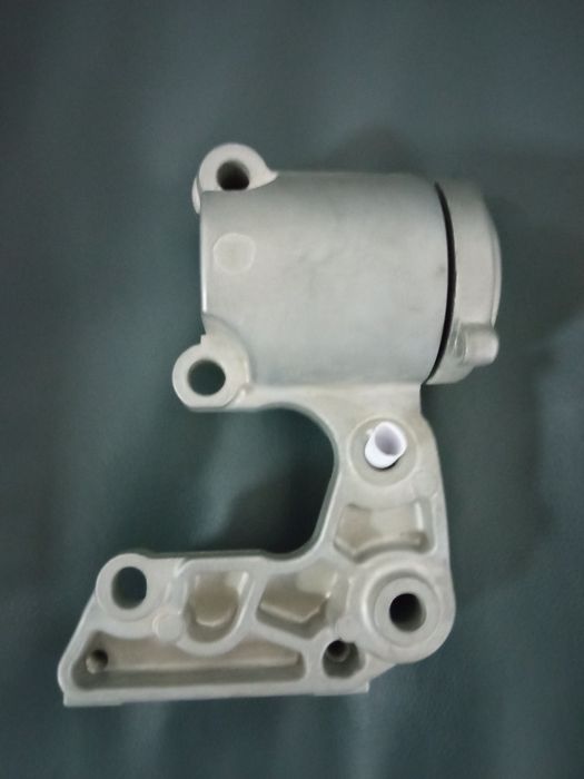 Натяжитель ремня.