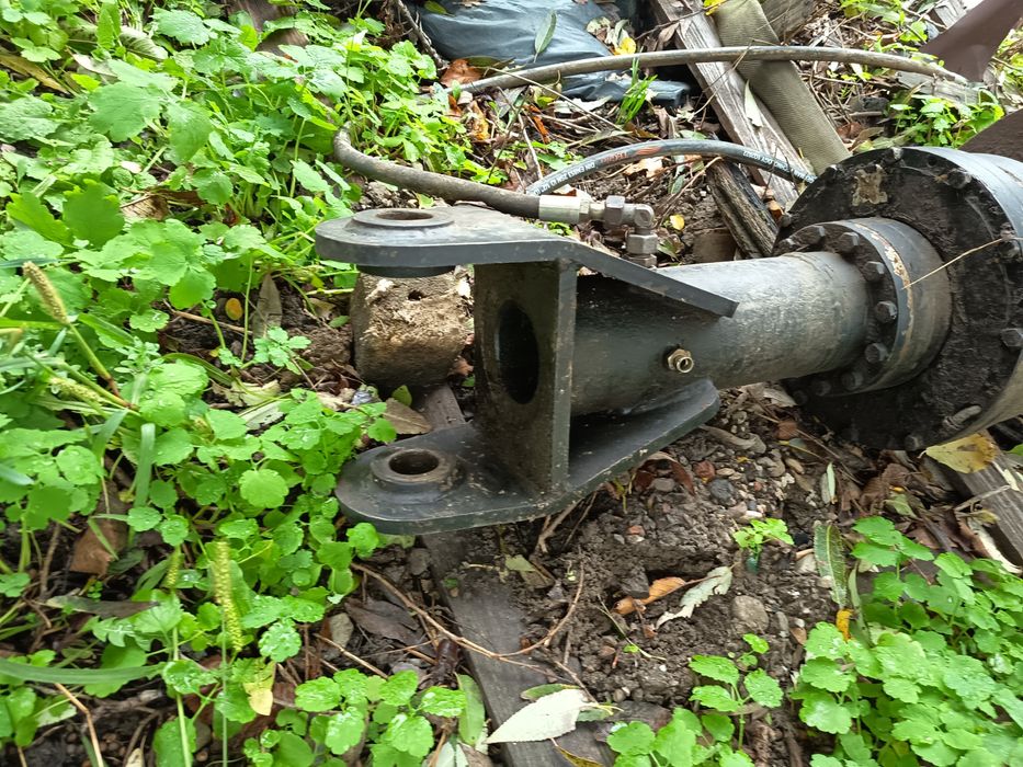 Burghiu/foreza pamant pt buldo/excavator