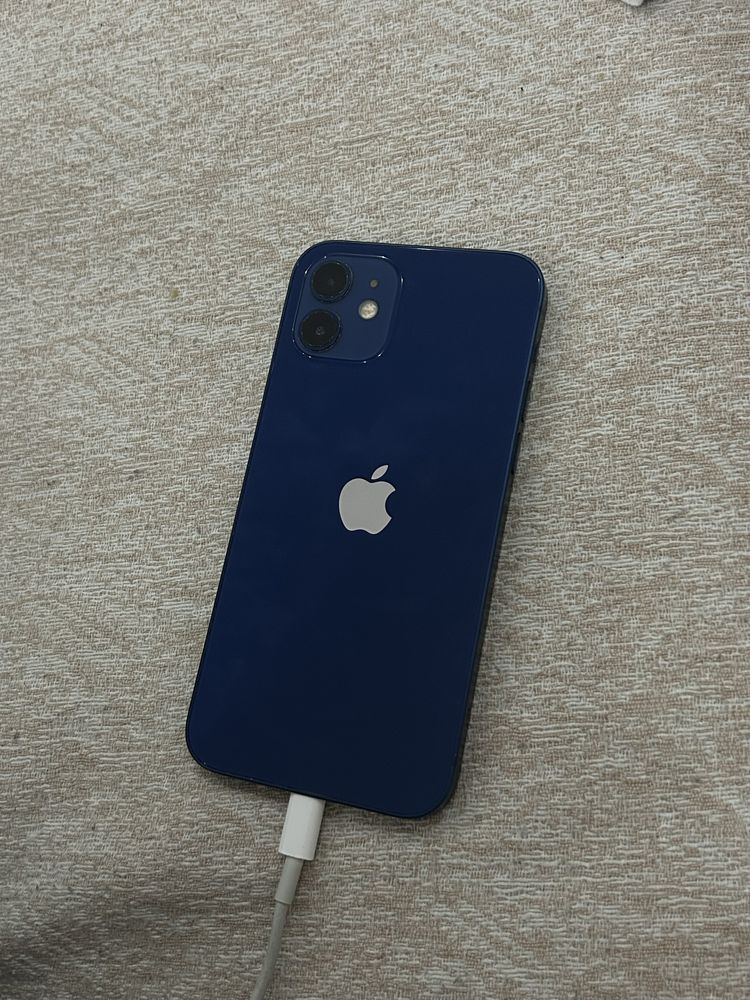 iPhone 12 128Гб. 73%