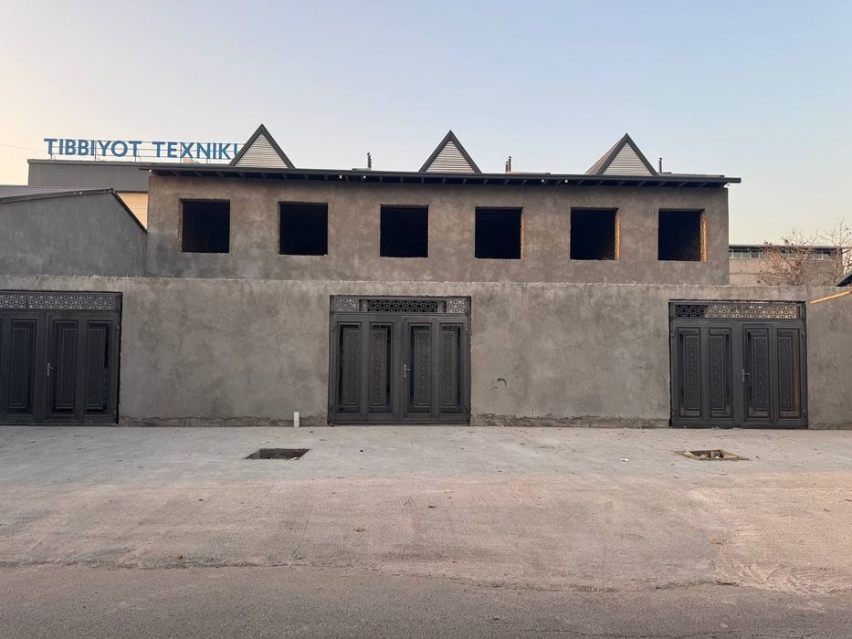 ПРОДАЁТСЯ КОТТЕДЖ — есть потенциал для создания уютного дома.