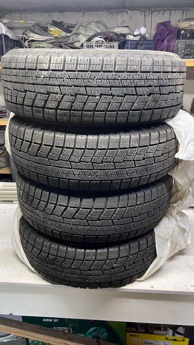 Продам зимние шина фирма yokohama 205/60/16