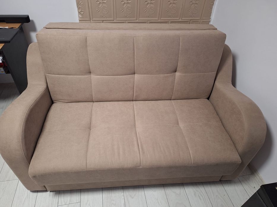 Vand canapea extensibila