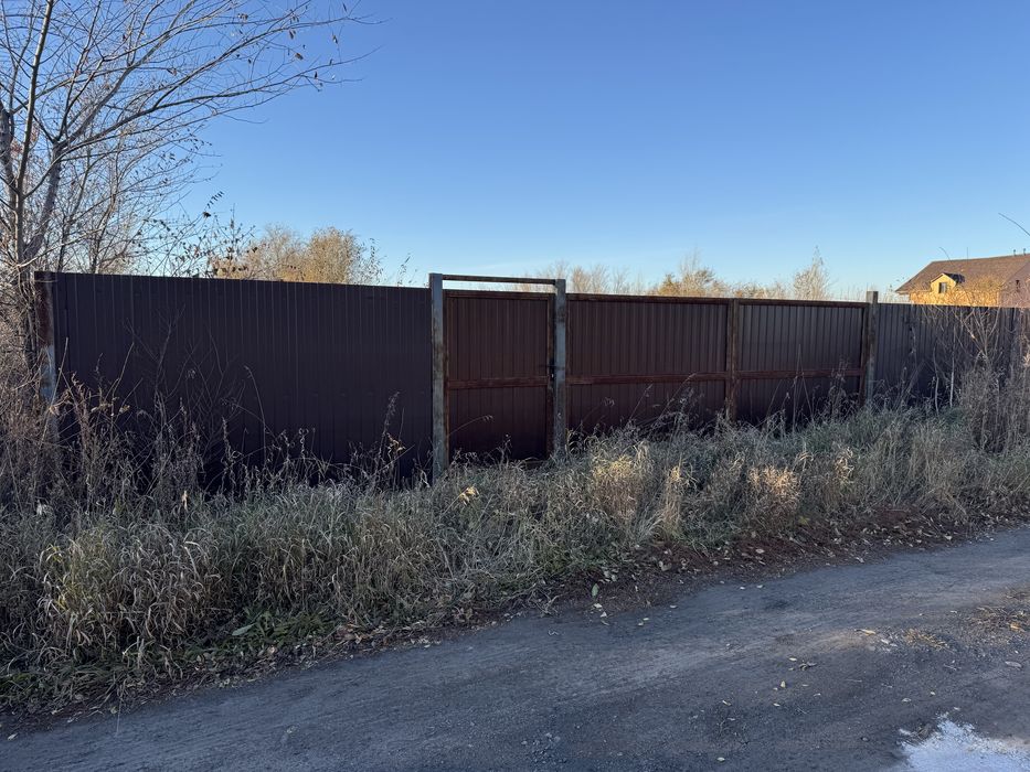 Продам участок в Тепличном