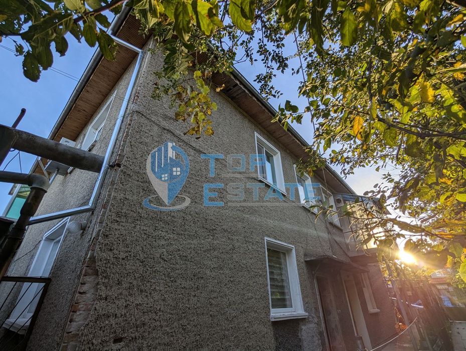 Обзаведен етаж от къща подходящ за инвестиция в град Горна Оряховица,