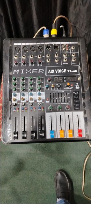 Aktivni pult 5 kanal sotiladi