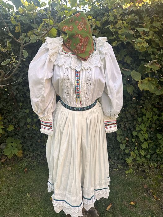 Costum Traditional Superb Arad