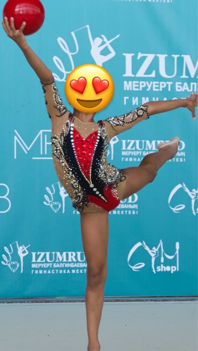 Продам купальник для художественной гимнастики