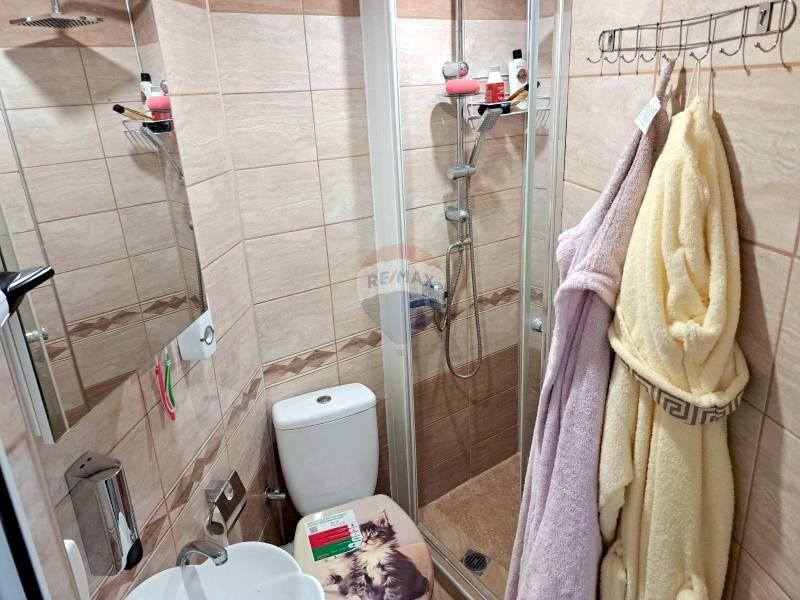 Продава се Двустаен апартамент в Варна, Погреби - 43 кв.м за 2184 €/кв.м - Снимка #8