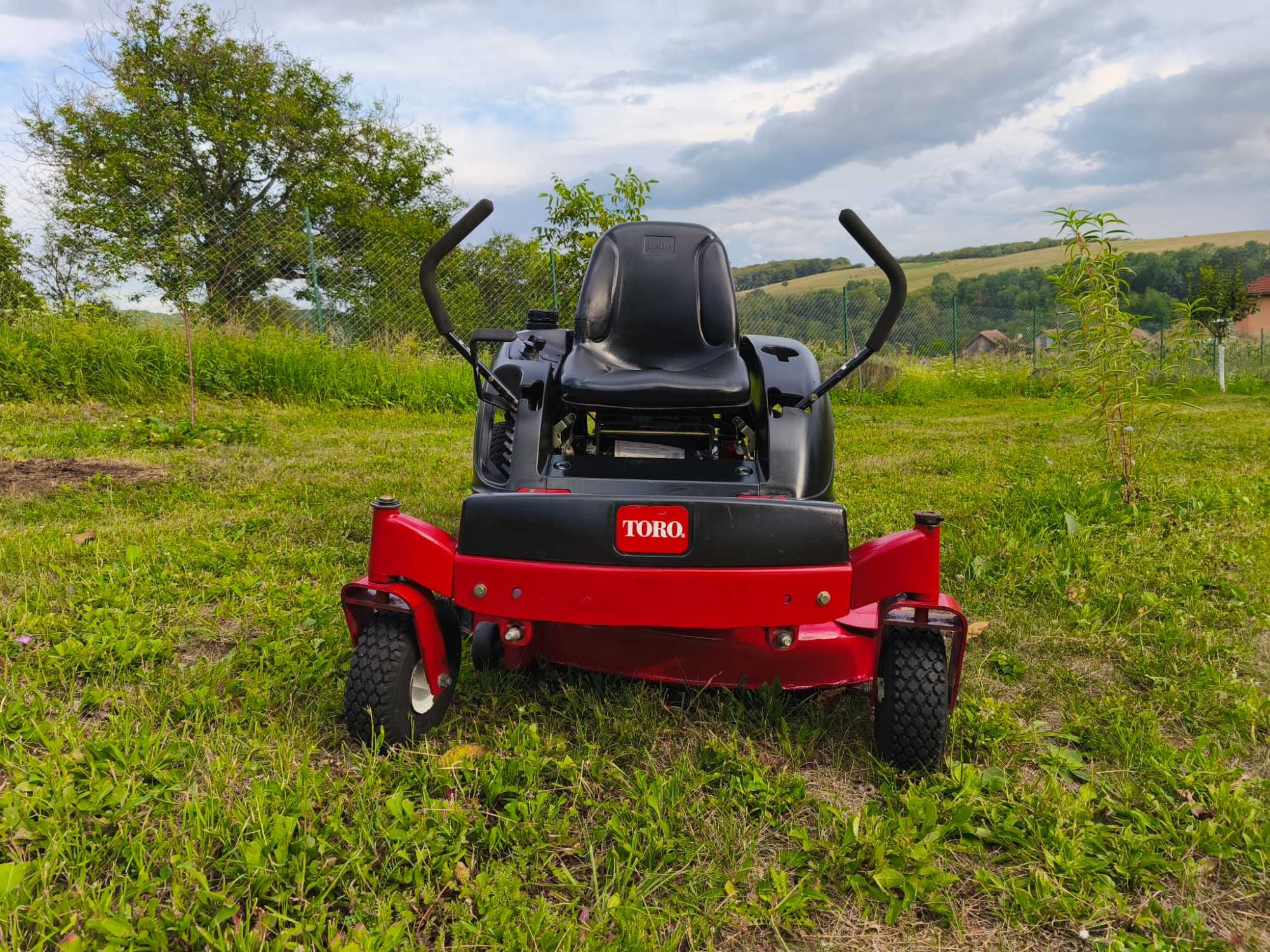Toro Z turn Briggs Stratton tractoras de tuns iarba gazon profesional