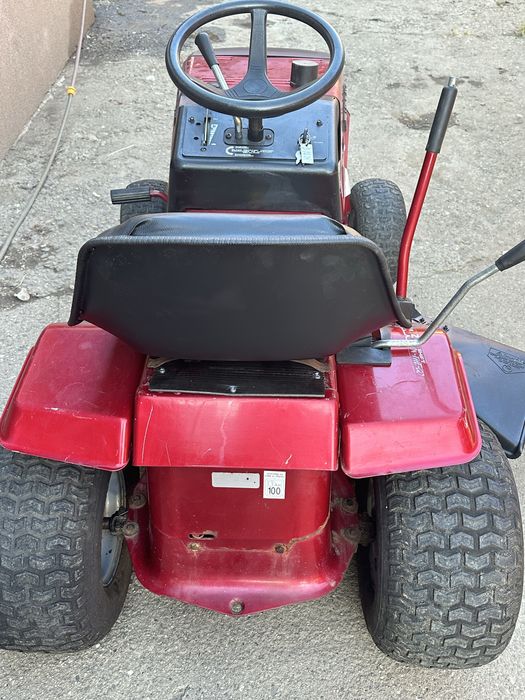 Tractor tuns iarba / gazon Murray motor Briggs & Stratton 12.5 CP