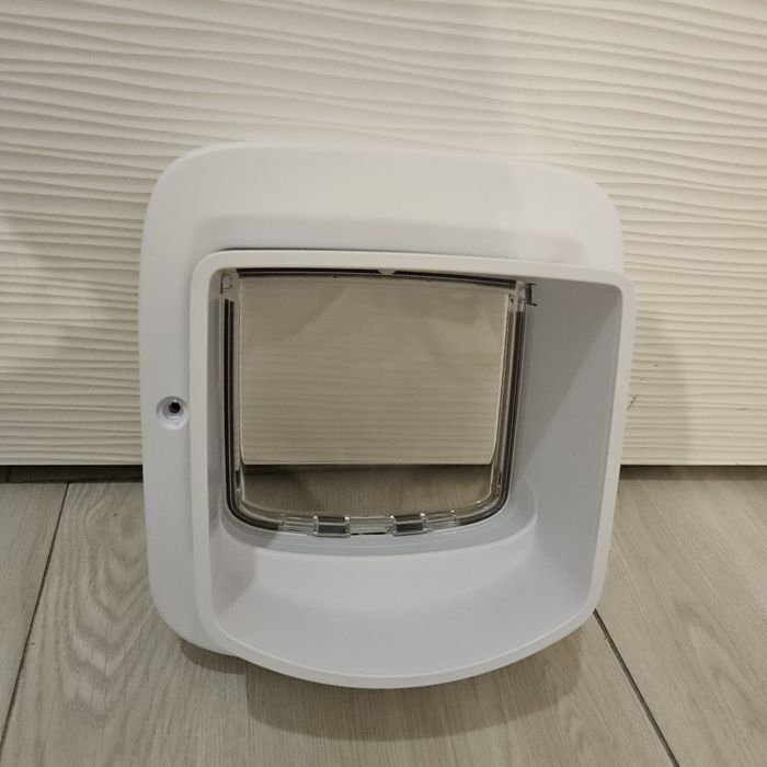 Usa pentru pisici PetSafe alba