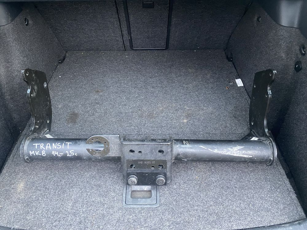 Теглич за Ford Transit mk8