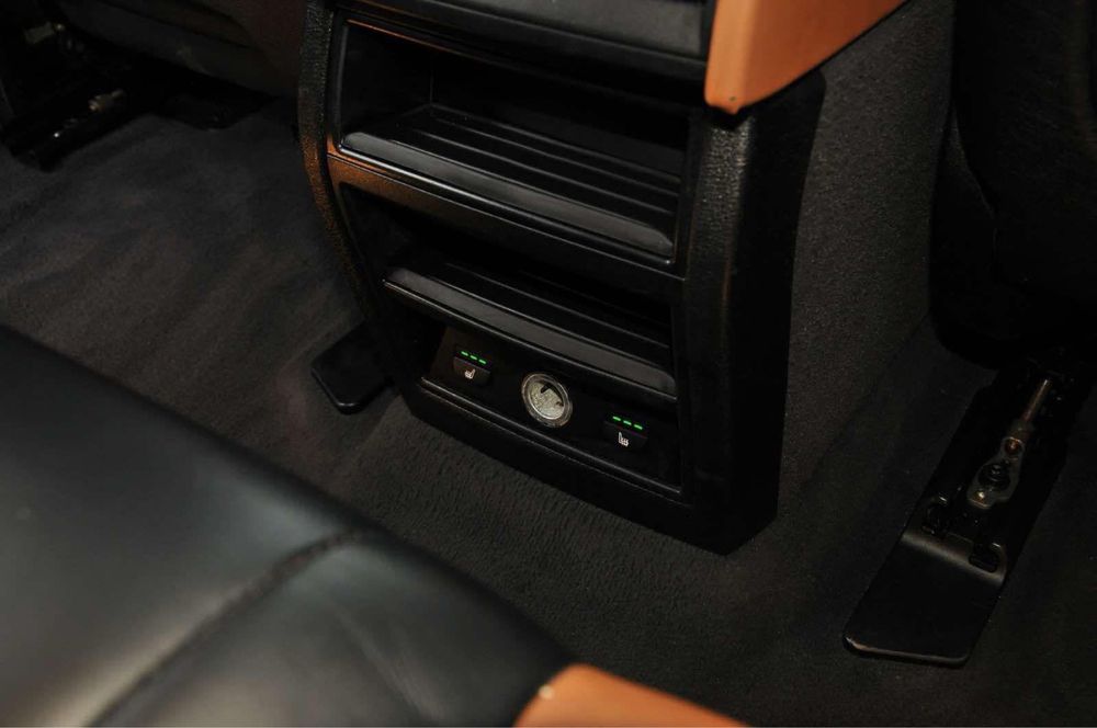 Vind Bmw x6 40d 2017