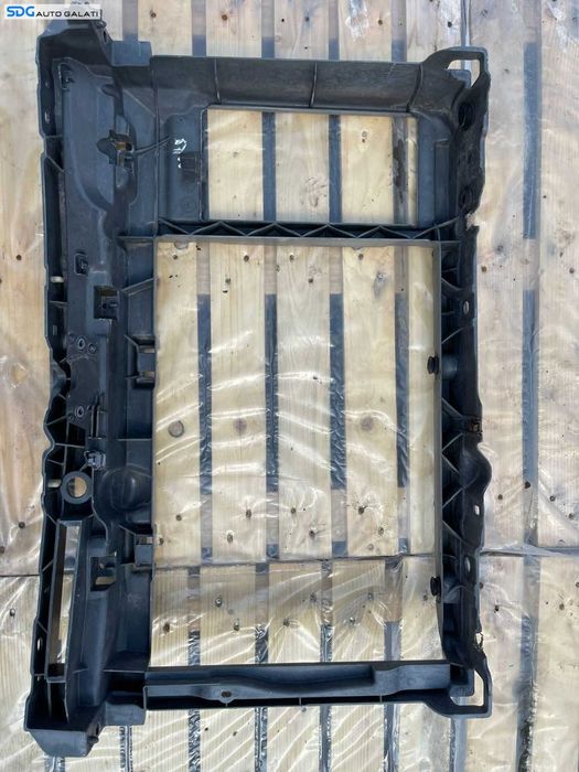 Trager Tragher Panou Frontal Calandru Peugeot 207 1.4 1.6 HDI 2006 - 2015