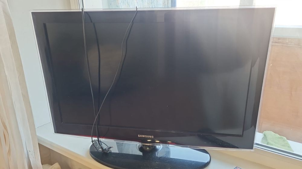 Срочно продам телевизор 10000тг