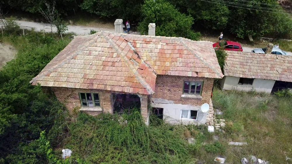 Къща в с. Звънец, област-Варна