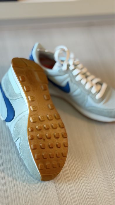 Nike Internationalist