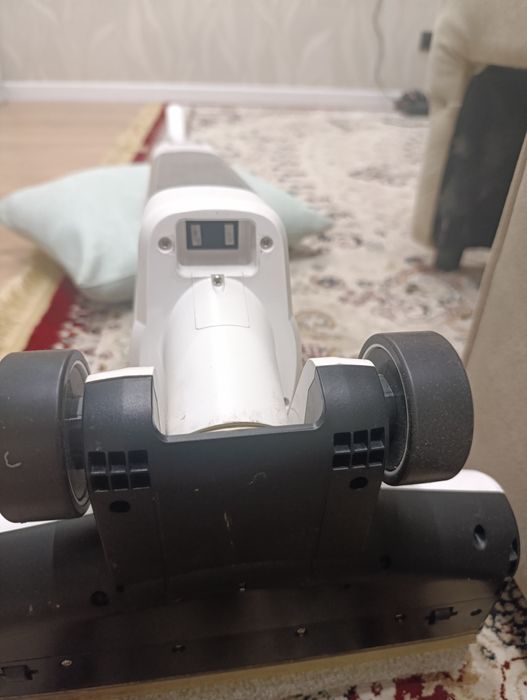 Пылесос вертикальный trouver