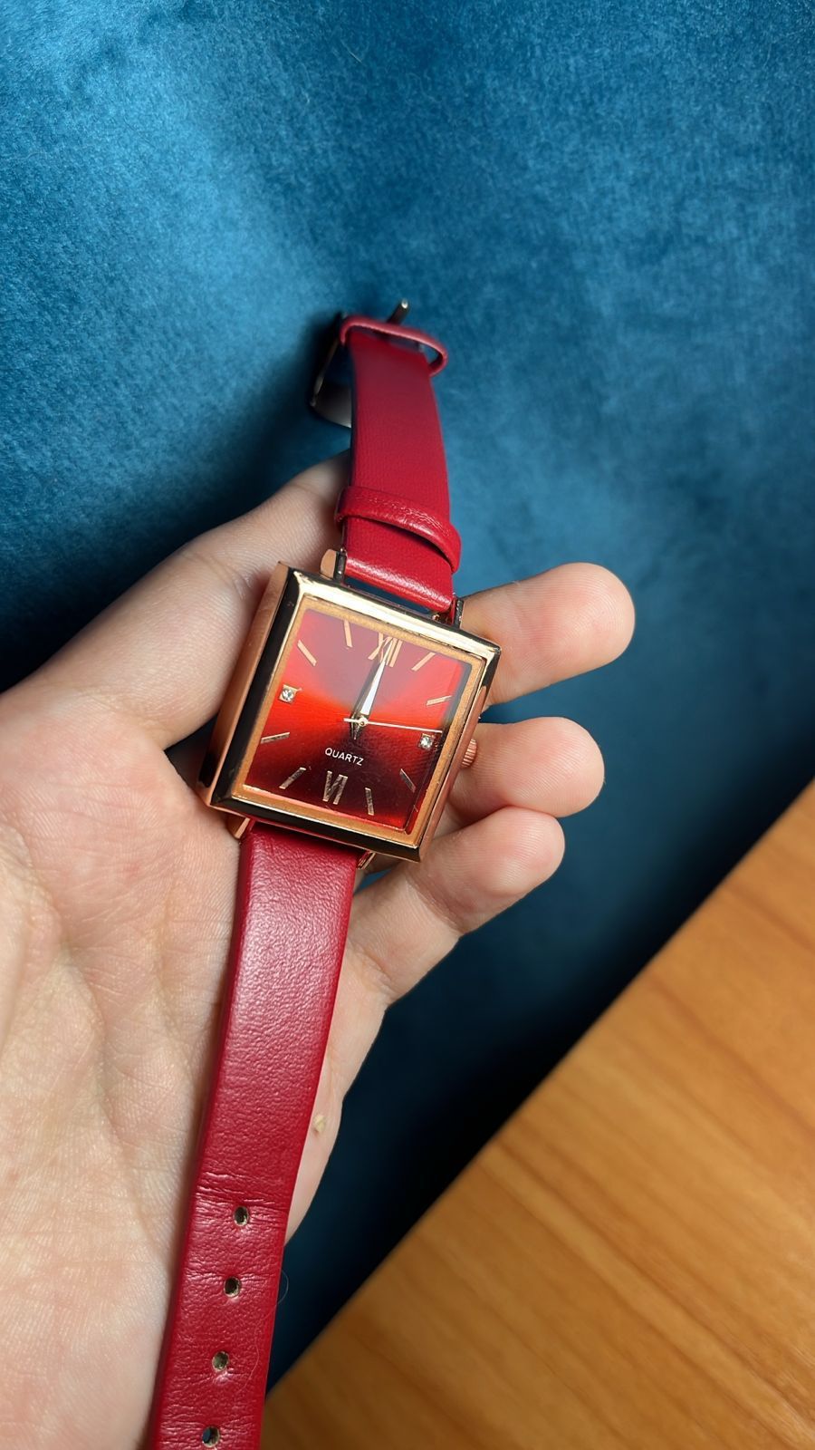 Кварцевые часы Quartz