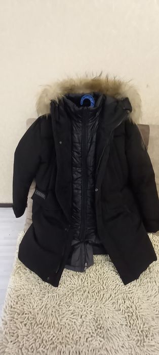 Продаётся зимняя куртка.