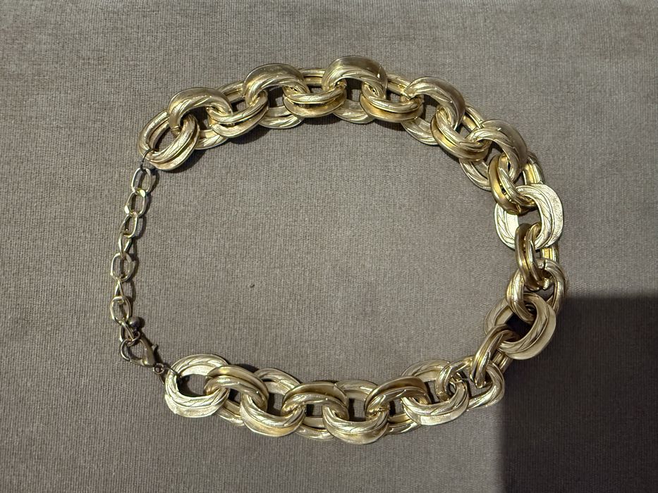 Колье 2 шт., в хорошем состоянии