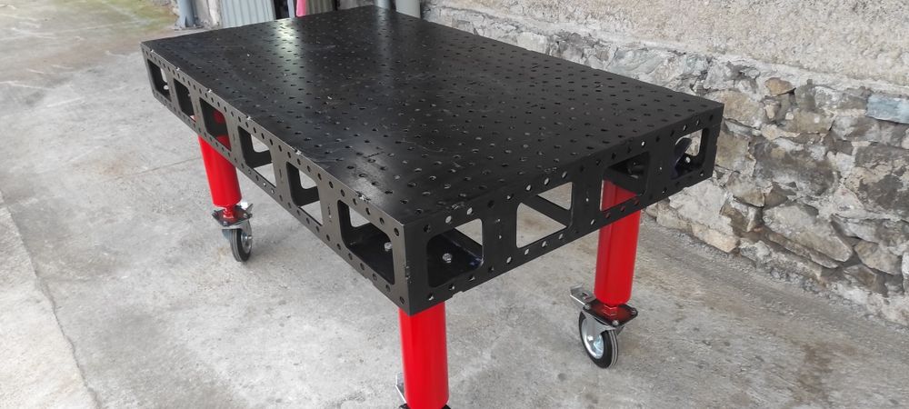 Заваръчна маса лазарно рязана