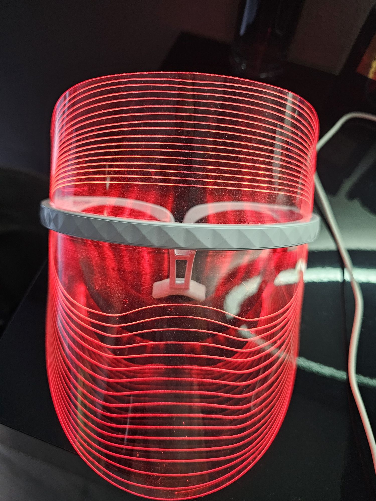 LED маска за светлинна терапия на лице