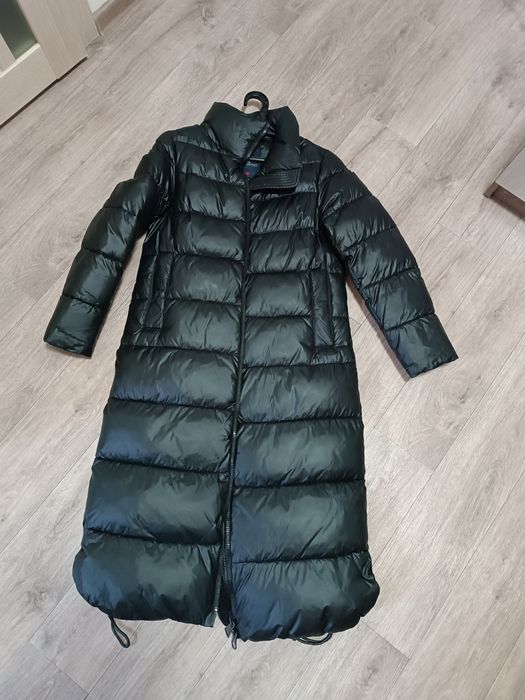 Пуховик женский ,черный