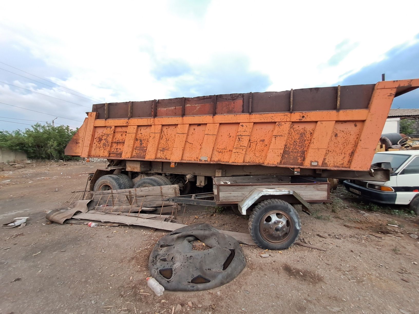 Продам полуприцеп самосвал 2014 г.в