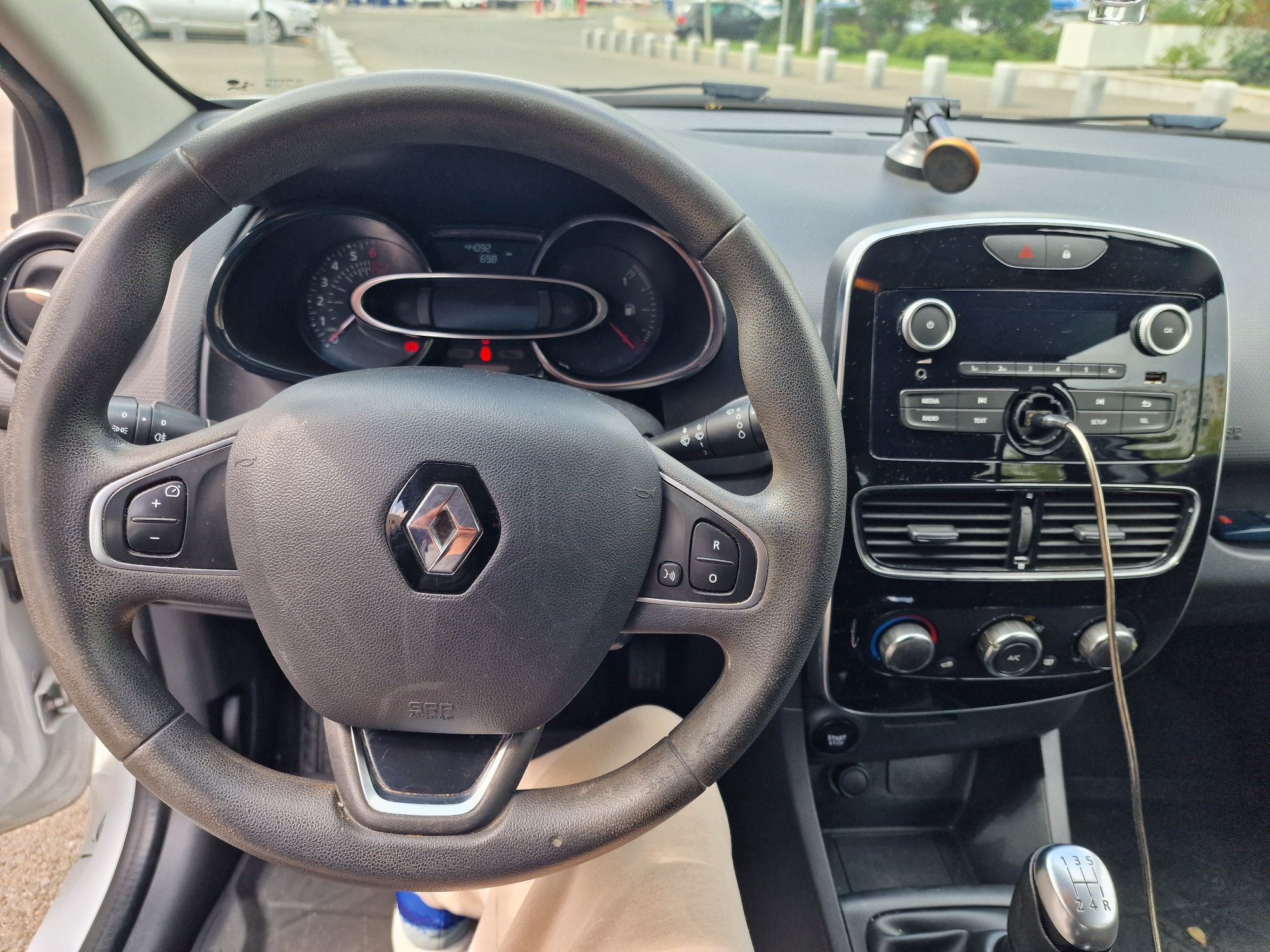 Vând Renault clio 1.2 benzina