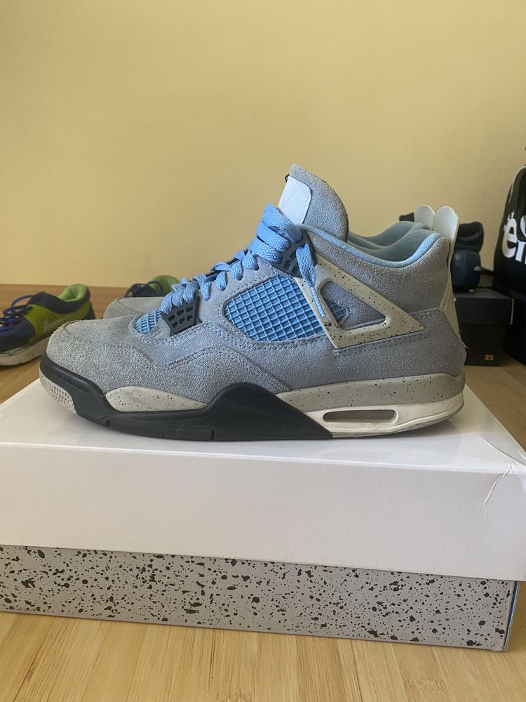 Jordan 4 university blue