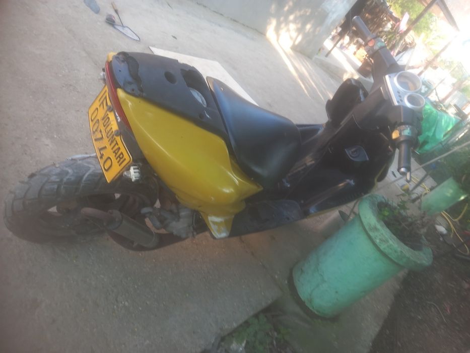 Vând yamaha aerox cu acte