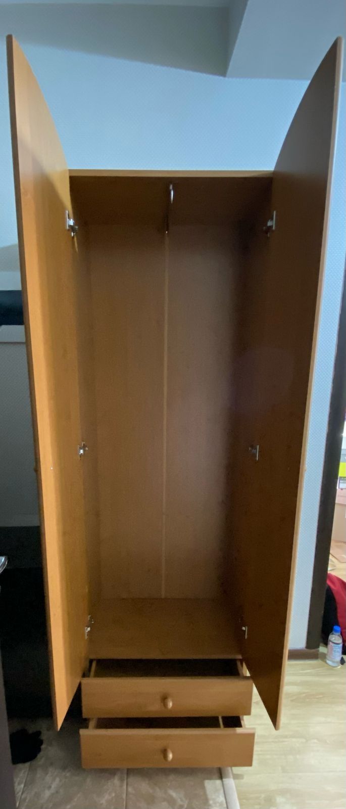 Продам шкаф вприхожую.