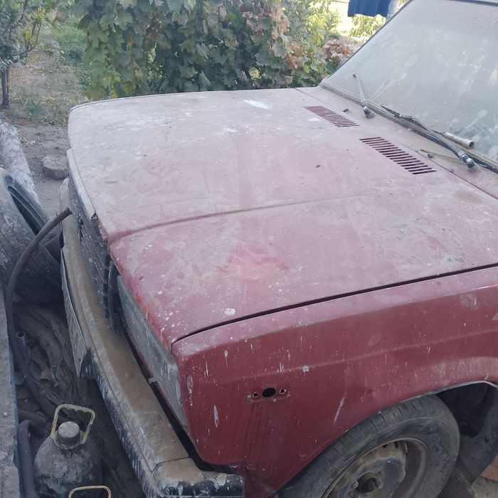 Vaz 2107 pul zarur sotiladi