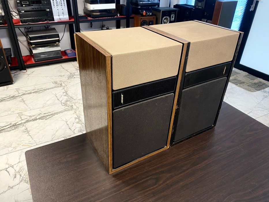 Тонколони Bose 301