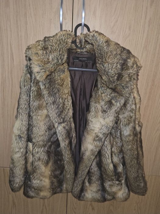 Палто с качулка Zara