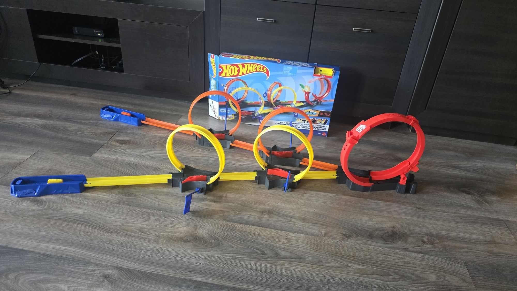 Голяма Hot Wheels Писта Екшън Лупинг Нова