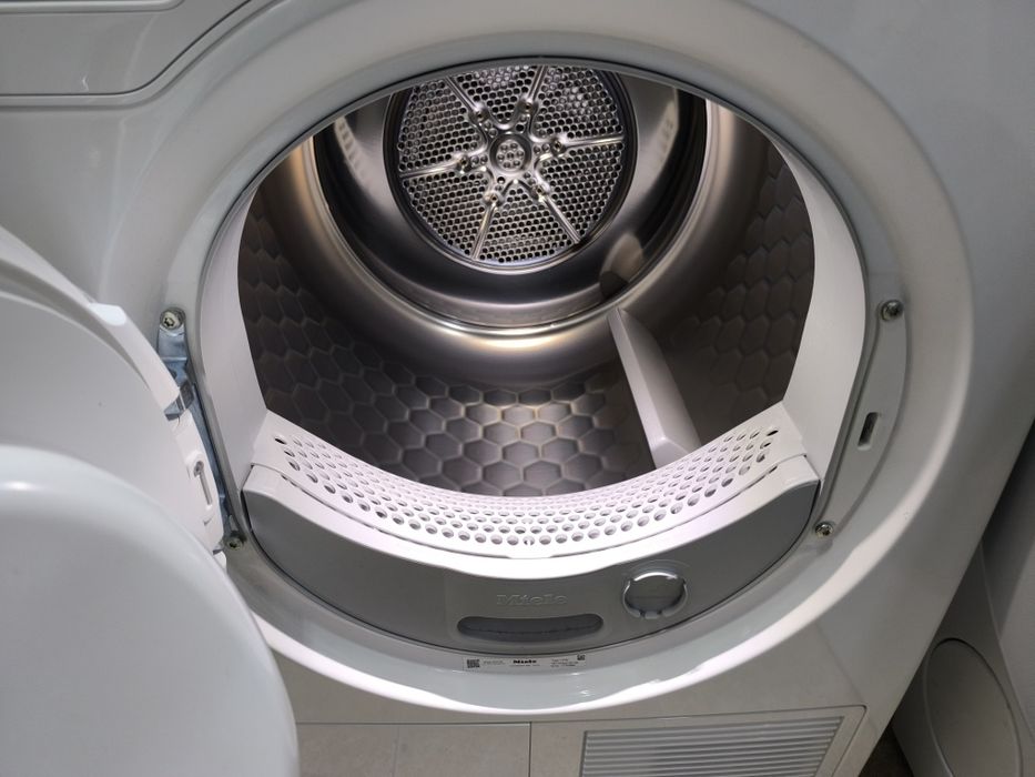 Сушилня Miele TWA520WP 8кг. Active Чисто нова 05.2025г.