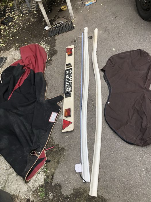 Suporti Bicicleta Thule si Barca . 2 Buc