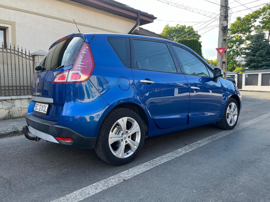 Vând Renault scenic