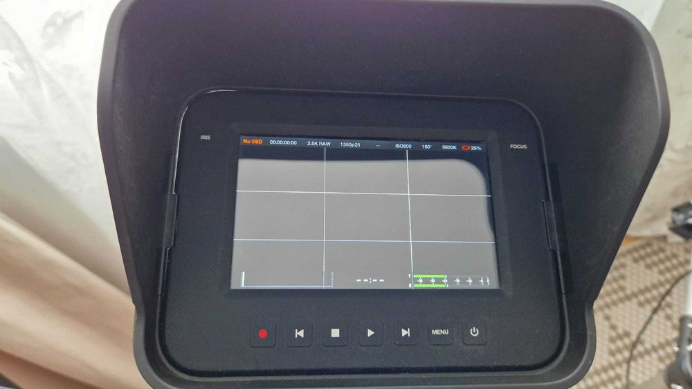 Blackmagic Cinema Camera 2.5K EF