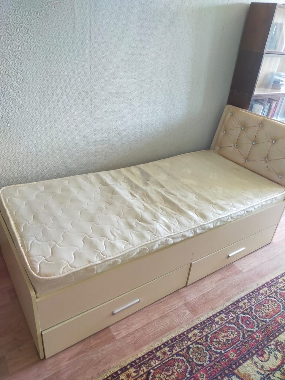 Продам кровать в отличном состоянии