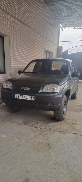 Шевроле нива продам срочно